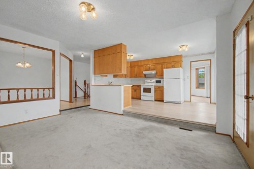 2907 49 Street, Edmonton, AB 