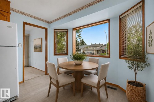 2907 49 Street, Edmonton, AB 