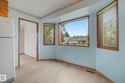 2907 49 Street, Edmonton, AB 