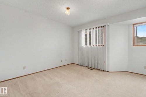 2907 49 Street, Edmonton, AB 