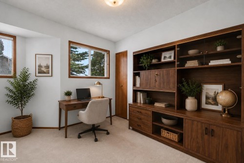 2907 49 Street, Edmonton, AB 