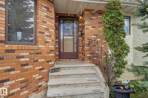 2907 49 Street, Edmonton, AB 