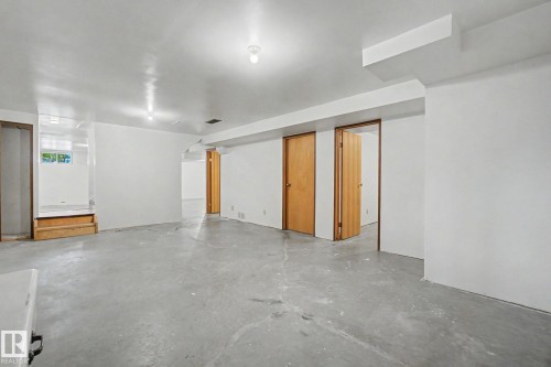 2907 49 Street, Edmonton, AB 