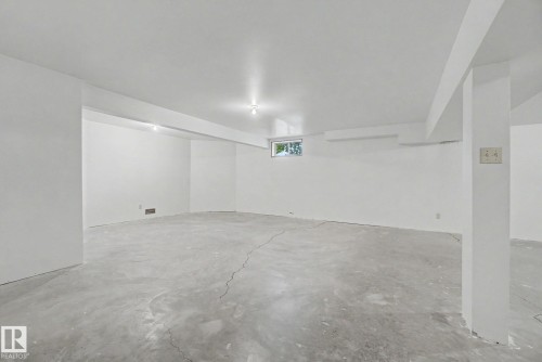 2907 49 Street, Edmonton, AB 