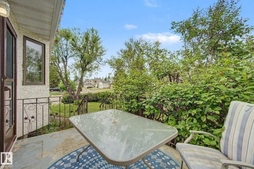 2907 49 Street, Edmonton, AB 
