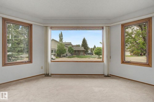 2907 49 Street, Edmonton, AB 