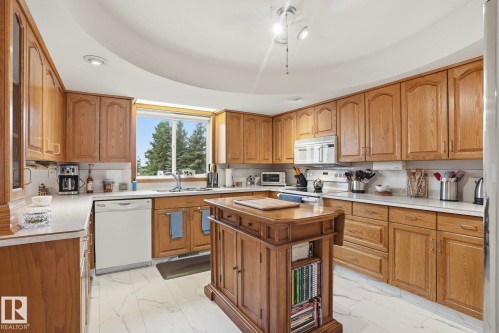1307 Twp Road 510, Rural Parkland County, AB - Indoor Photo Showing Kitchen