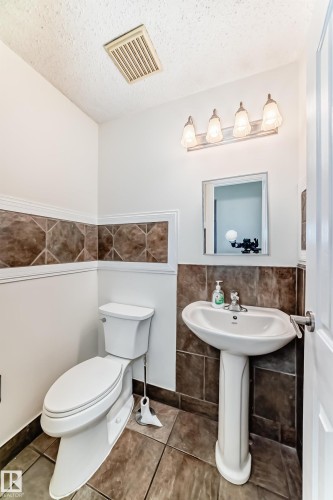 16716 111 Street, Edmonton, AB 