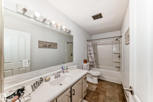 16716 111 Street, Edmonton, AB 