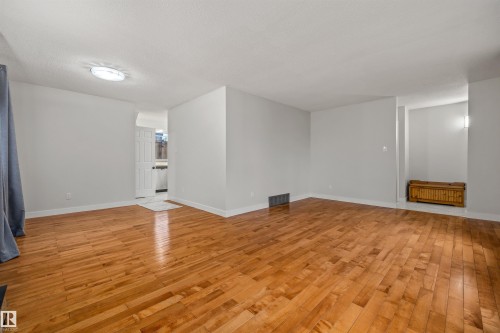 4 Bennett Place, St. Albert, AB 