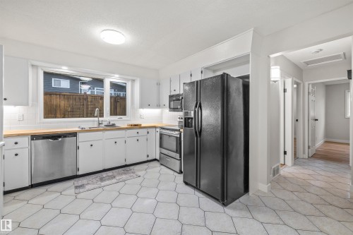 4 Bennett Place, St. Albert, AB 