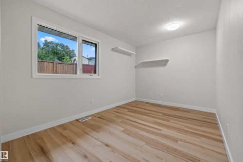 4 Bennett Place, St. Albert, AB 
