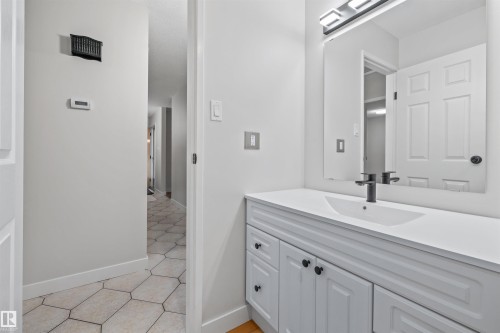 4 Bennett Place, St. Albert, AB 