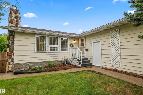 4 Bennett Place, St. Albert, AB 