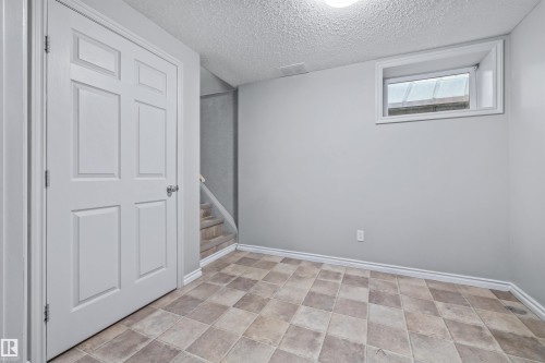 4 Bennett Place, St. Albert, AB 