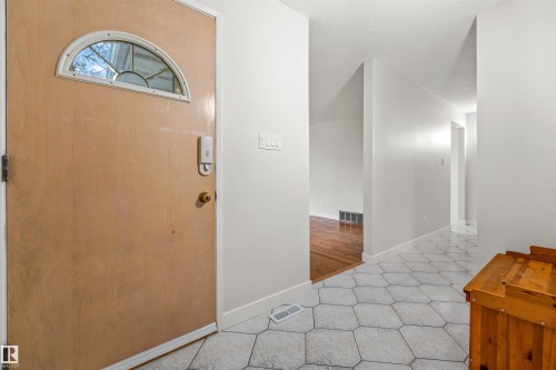 4 Bennett Place, St. Albert, AB 