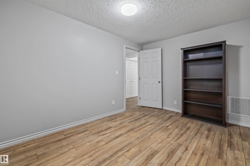4 Bennett Place, St. Albert, AB 