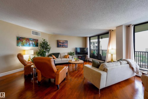 1501 11710 100 Avenue, Edmonton, AB 