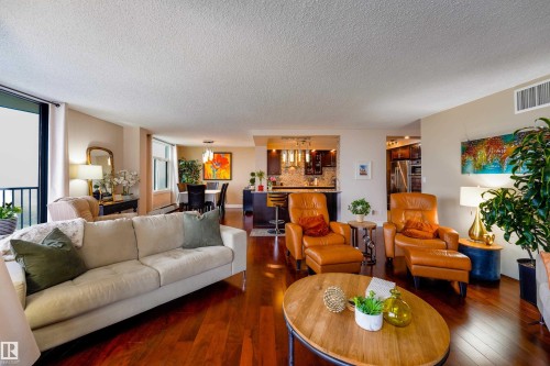 1501 11710 100 Avenue, Edmonton, AB 