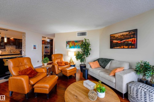 1501 11710 100 Avenue, Edmonton, AB 