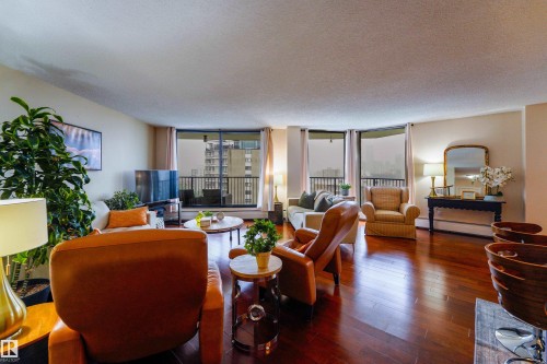 1501 11710 100 Avenue, Edmonton, AB 