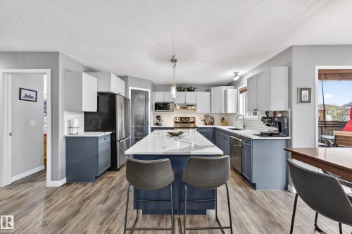 17 Carriere Crescent, Beaumont, AB 