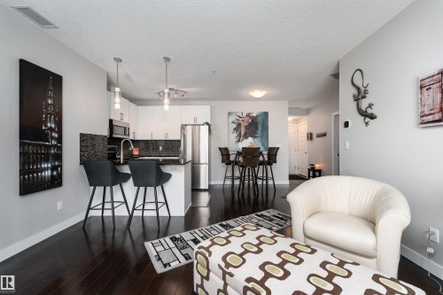 224 5151 Windermere Boulevard, Edmonton, AB - Indoor