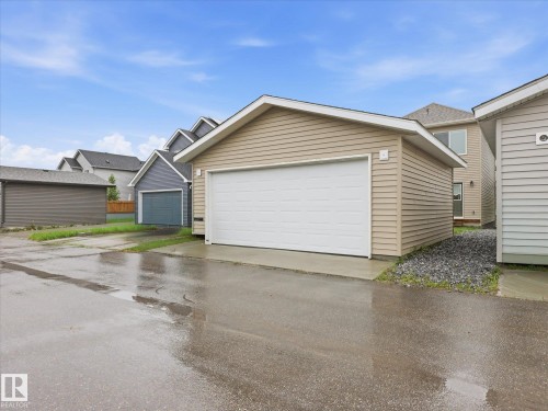 14 Daniel Street, Fort Saskatchewan, AB 