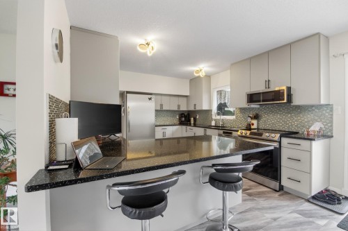 101 Hillside Place, Millet, AB - Indoor Photo Showing Kitchen