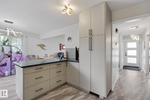 101 Hillside Place, Millet, AB - Indoor Photo Showing Other Room