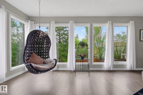 101 Hillside Place, Millet, AB - Indoor Photo Showing Living Room