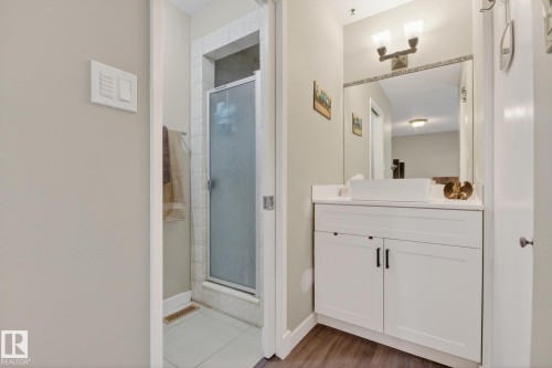 101 Hillside Place, Millet, AB - Indoor Photo Showing Bathroom