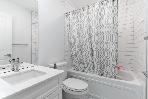 17830 62A Street, Edmonton, AB - Indoor Photo Showing Bathroom