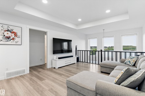 17830 62A Street, Edmonton, AB - Indoor Photo Showing Living Room