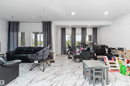 17830 62A Street, Edmonton, AB - Indoor