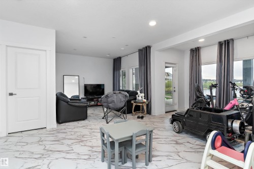 17830 62A Street, Edmonton, AB - Indoor