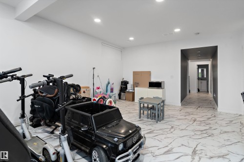 17830 62A Street, Edmonton, AB - Indoor