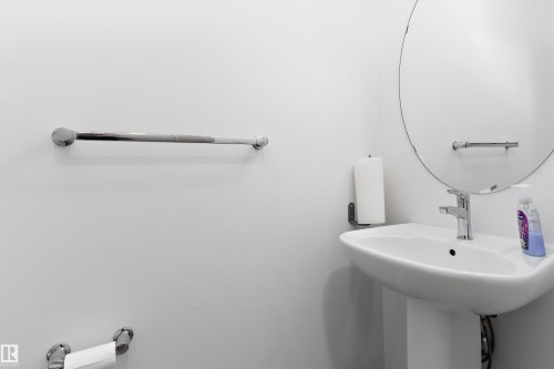 17830 62A Street, Edmonton, AB - Indoor Photo Showing Bathroom