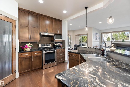6411 Mann Court, Edmonton, AB 