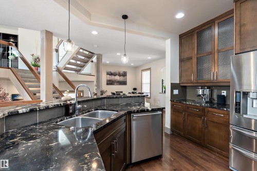 6411 Mann Court, Edmonton, AB 