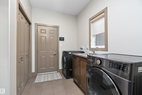6411 Mann Court, Edmonton, AB 