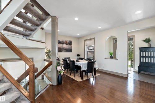 6411 Mann Court, Edmonton, AB 
