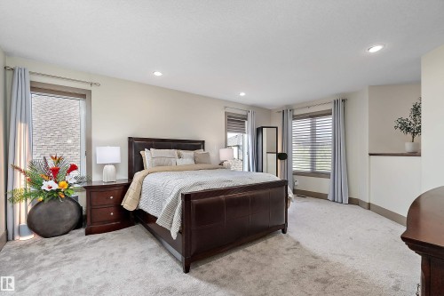 6411 Mann Court, Edmonton, AB 
