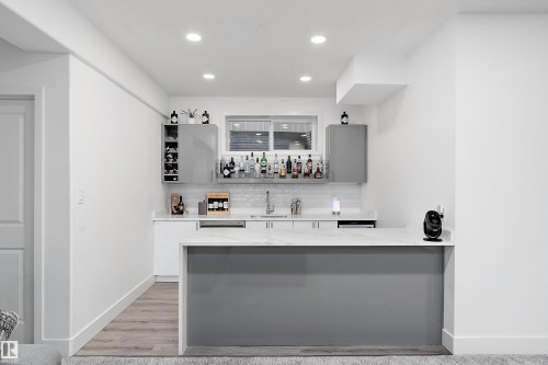 6411 Mann Court, Edmonton, AB 