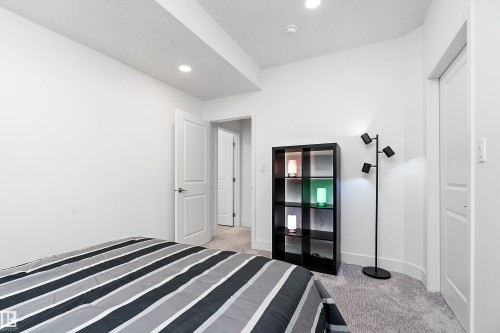 6411 Mann Court, Edmonton, AB 