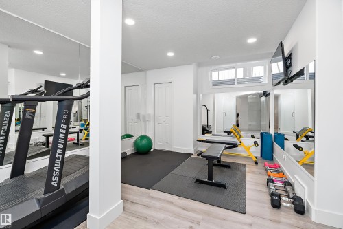 6411 Mann Court, Edmonton, AB 