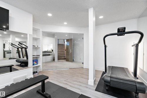 6411 Mann Court, Edmonton, AB 