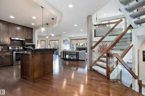 6411 Mann Court, Edmonton, AB 