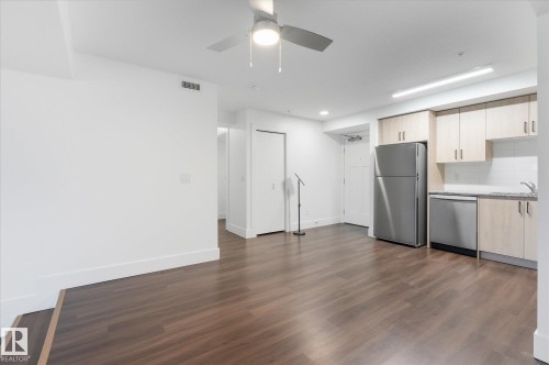 302 9504 182 Street, Edmonton, AB 