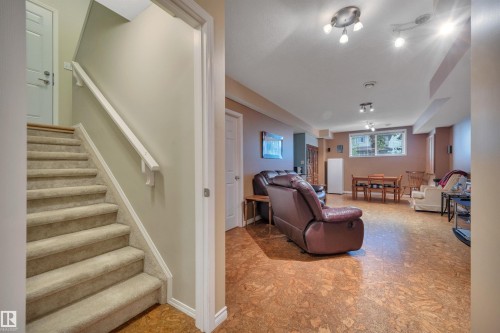 21306 87A Avenue, Edmonton, AB 